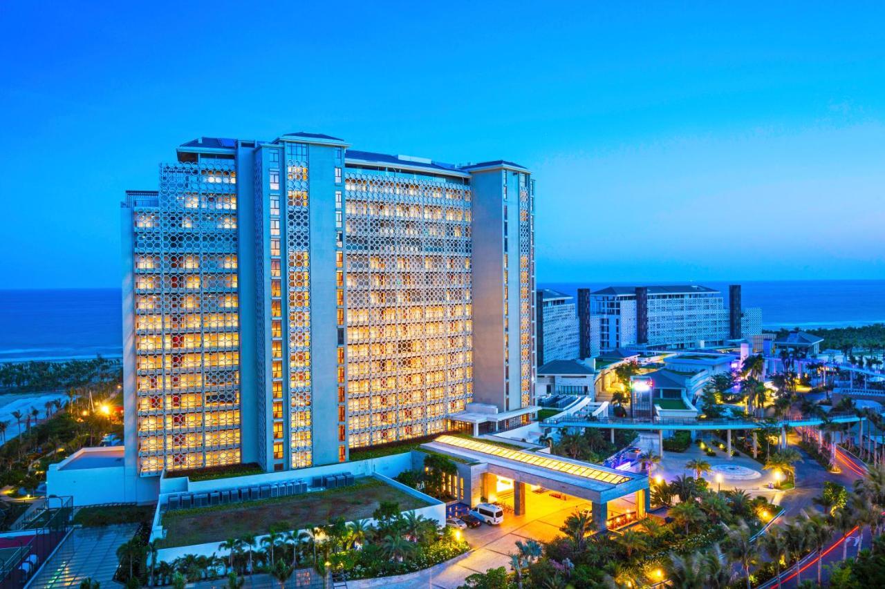 Aloha Oceanfront Suite Resort Lingshui  외부 사진
