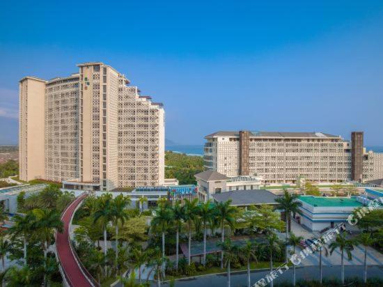 Aloha Oceanfront Suite Resort Lingshui  외부 사진
