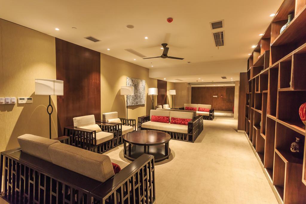 Aloha Oceanfront Suite Resort Lingshui  외부 사진