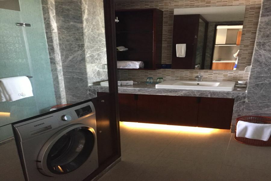 Aloha Oceanfront Suite Resort Lingshui  외부 사진